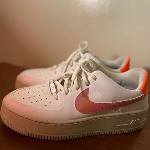 WMNS NIKE AF1 SAGE LOW